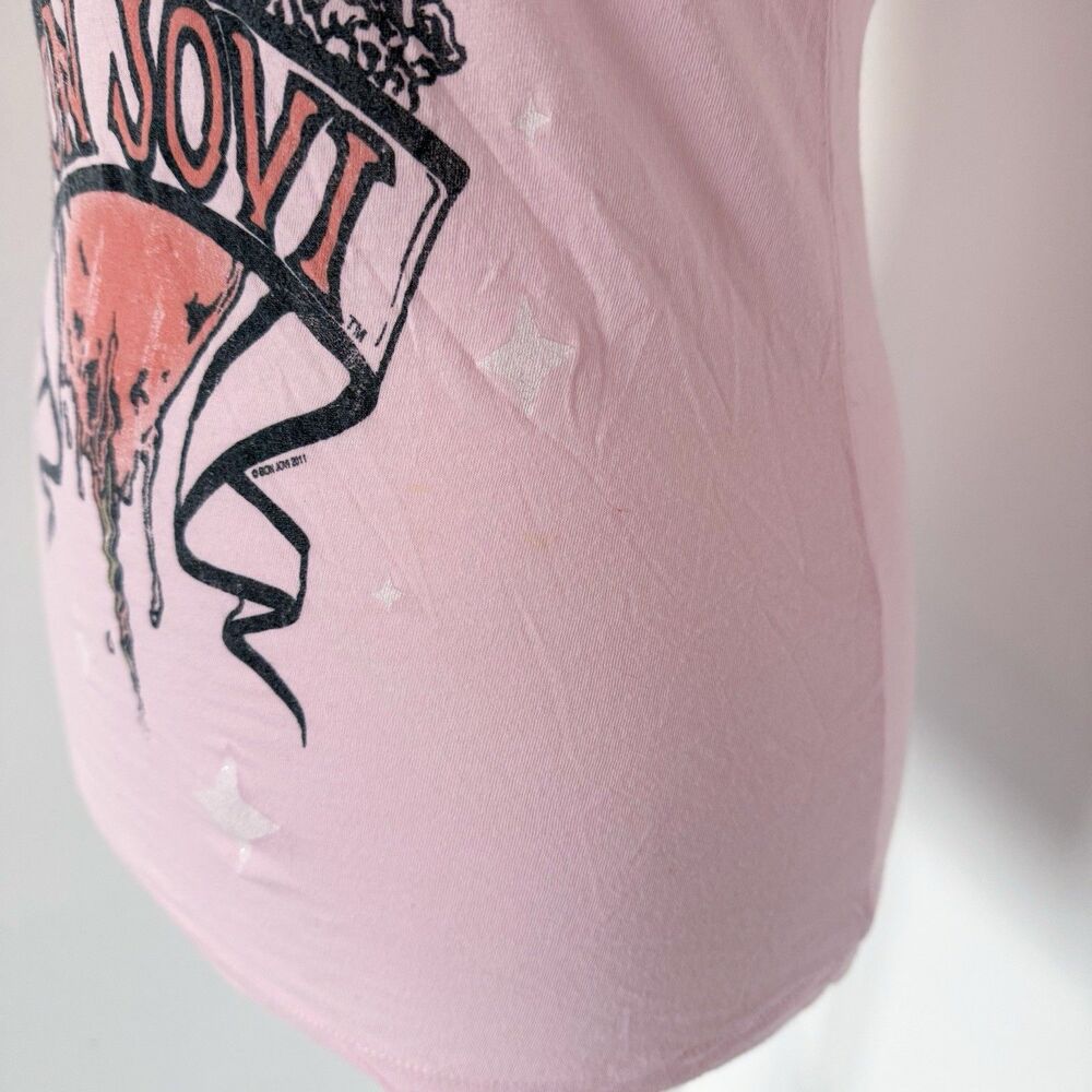 Women's Bon Jovi Baby Tee Shirt Top Pink Heart Dagger Wings Cross Pink Size S - Picture 12 of 16